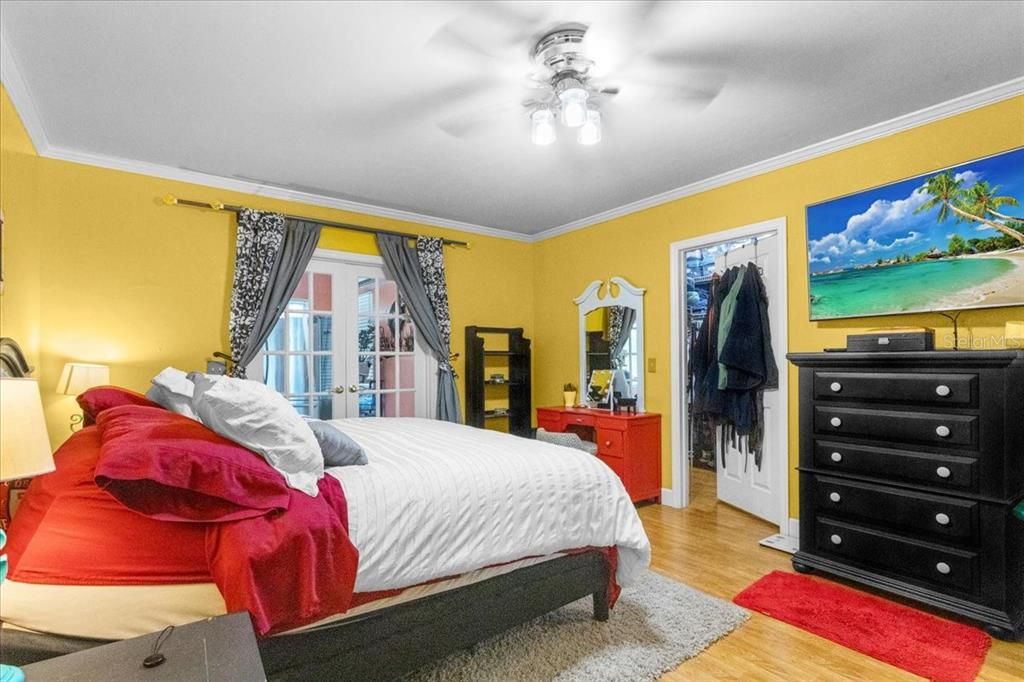 En Venta: $399,900 (4 camas, 2 baños, 1894 Pies cuadrados)