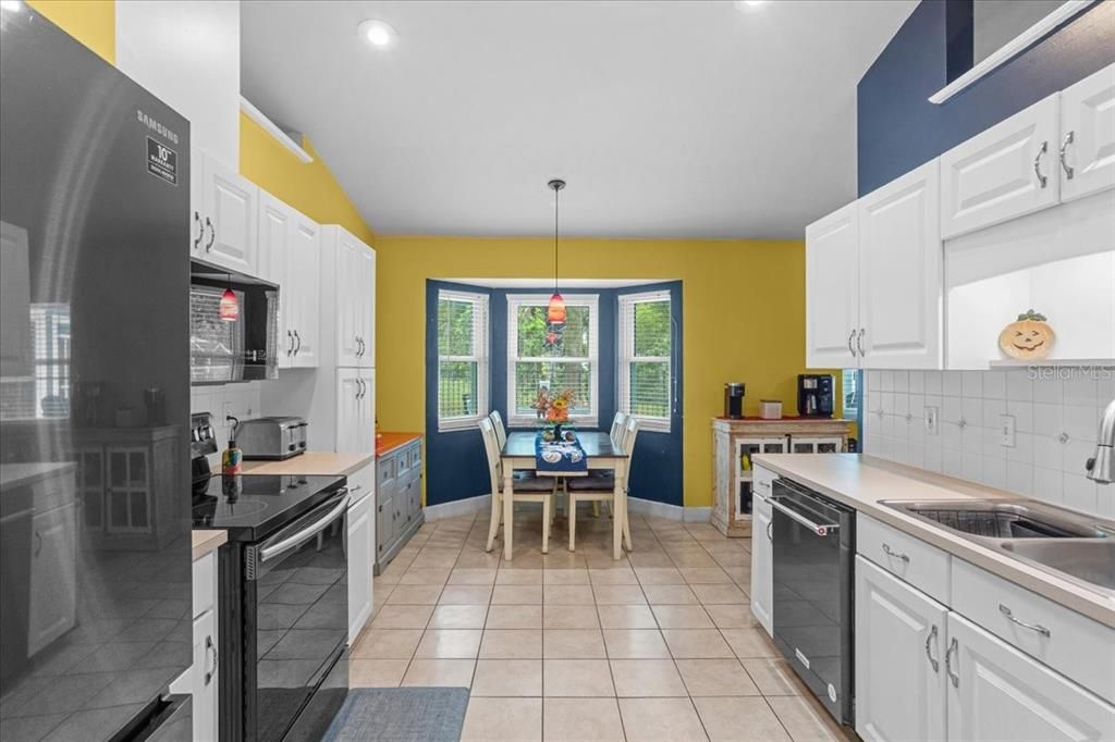 En Venta: $399,900 (4 camas, 2 baños, 1894 Pies cuadrados)