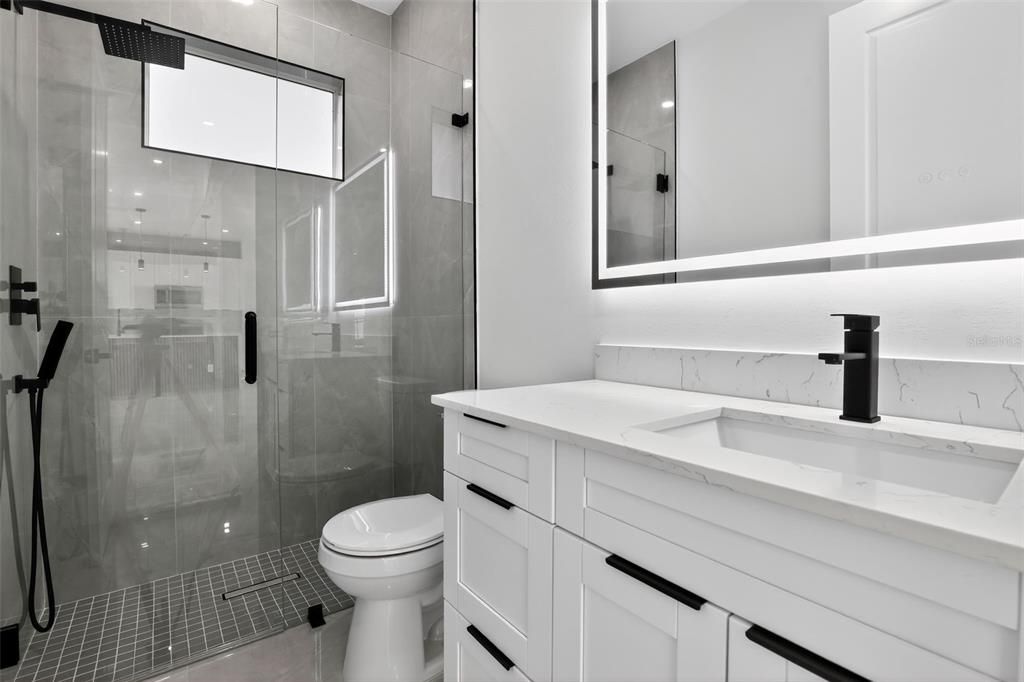 待售: $350,000 (3 贝兹, 3 浴室, 1357 平方英尺)