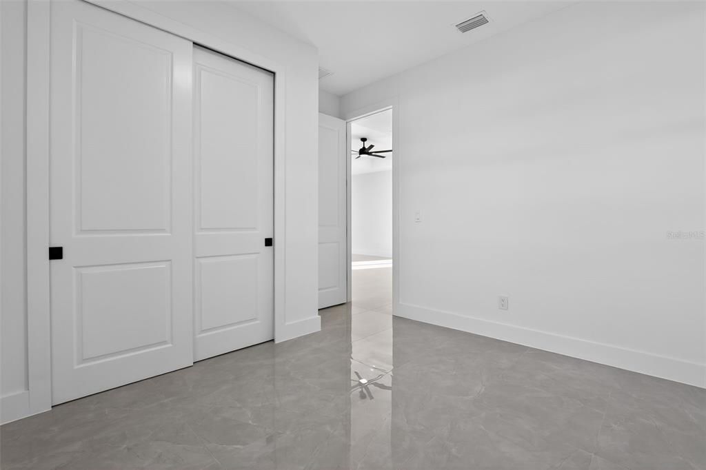 待售: $350,000 (3 贝兹, 3 浴室, 1357 平方英尺)