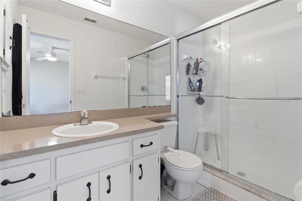 For Sale: $275,000 (3 beds, 2 baths, 1290 Square Feet)