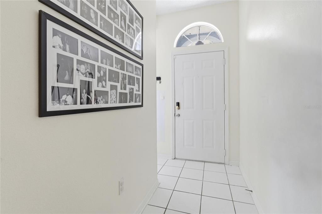 For Sale: $275,000 (3 beds, 2 baths, 1290 Square Feet)