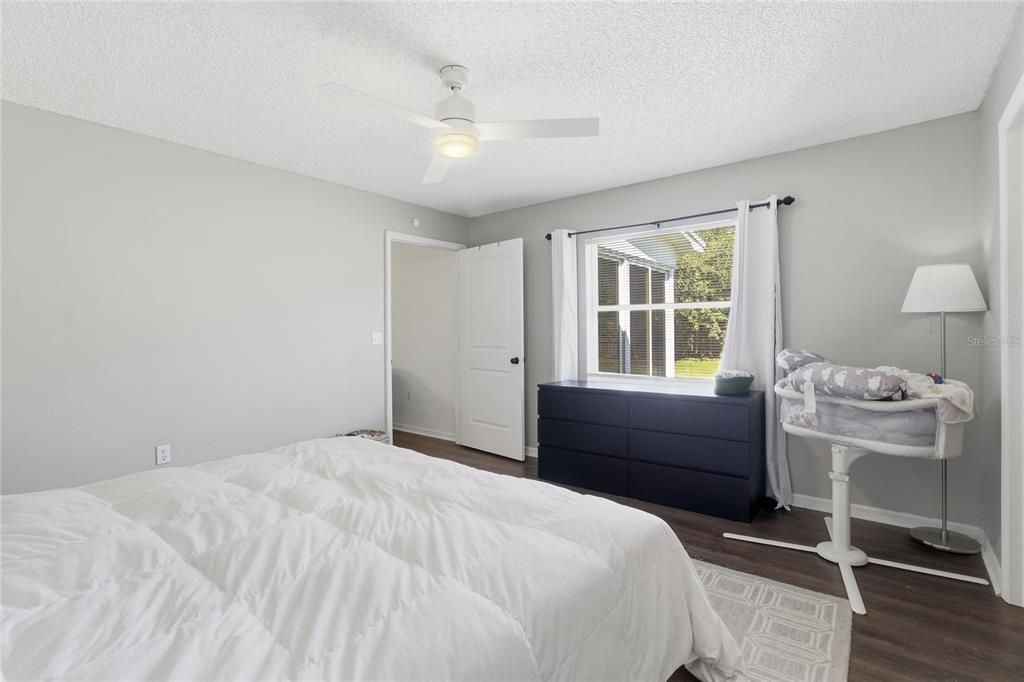 For Sale: $275,000 (3 beds, 2 baths, 1290 Square Feet)