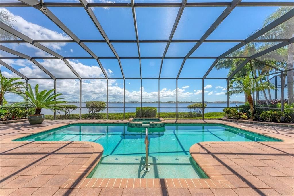 En Venta: $1,849,500 (5 camas, 4 baños, 4074 Pies cuadrados)