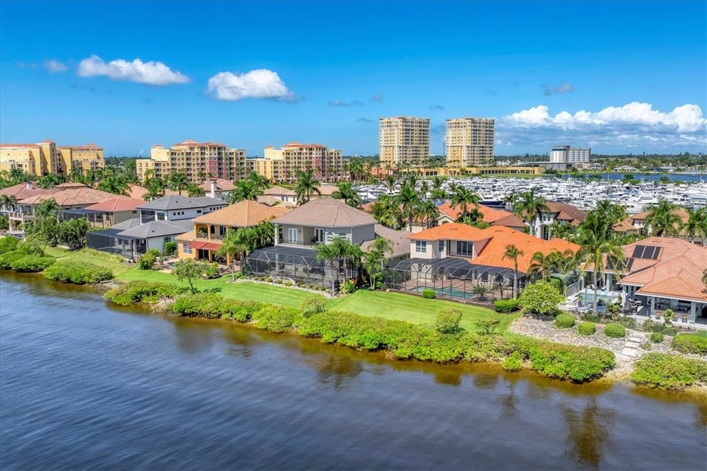 En Venta: $1,849,500 (5 camas, 4 baños, 4074 Pies cuadrados)