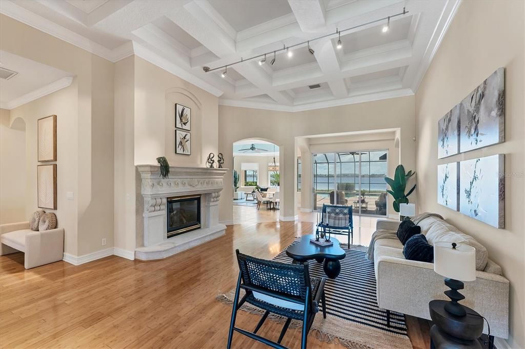 En Venta: $1,849,500 (5 camas, 4 baños, 4074 Pies cuadrados)