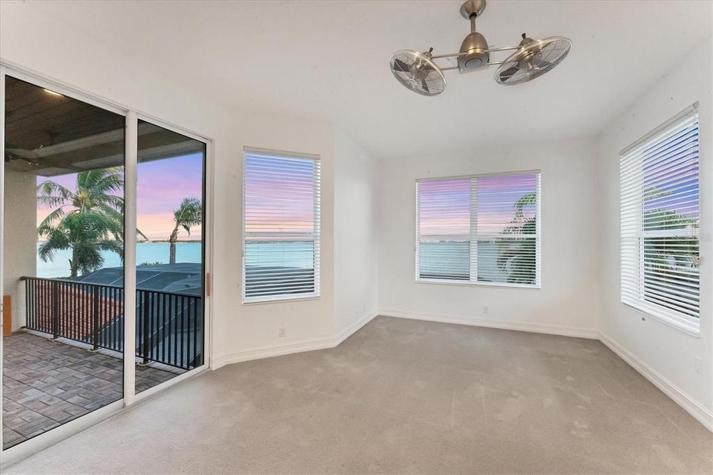 En Venta: $1,849,500 (5 camas, 4 baños, 4074 Pies cuadrados)