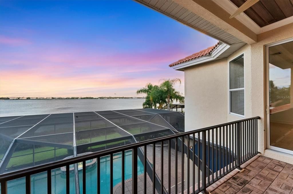 En Venta: $1,849,500 (5 camas, 4 baños, 4074 Pies cuadrados)