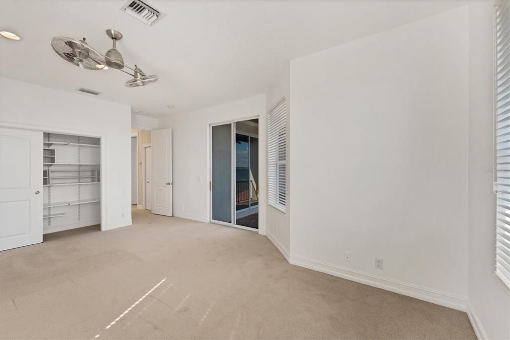 En Venta: $1,849,500 (5 camas, 4 baños, 4074 Pies cuadrados)