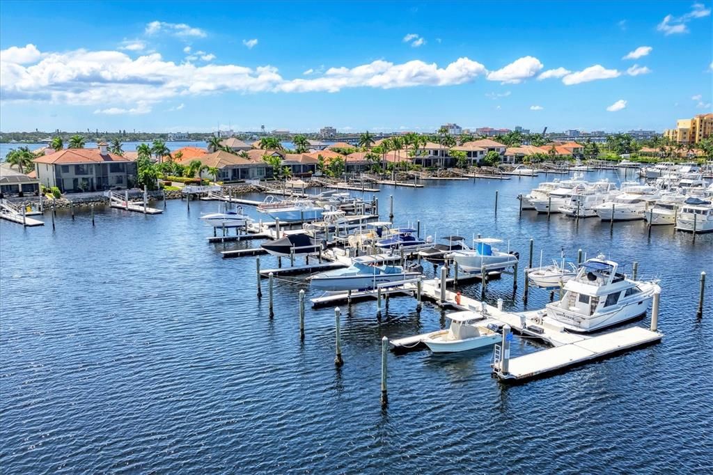 En Venta: $1,849,500 (5 camas, 4 baños, 4074 Pies cuadrados)