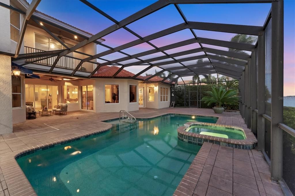 En Venta: $1,849,500 (5 camas, 4 baños, 4074 Pies cuadrados)