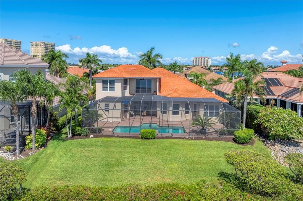 En Venta: $1,849,500 (5 camas, 4 baños, 4074 Pies cuadrados)