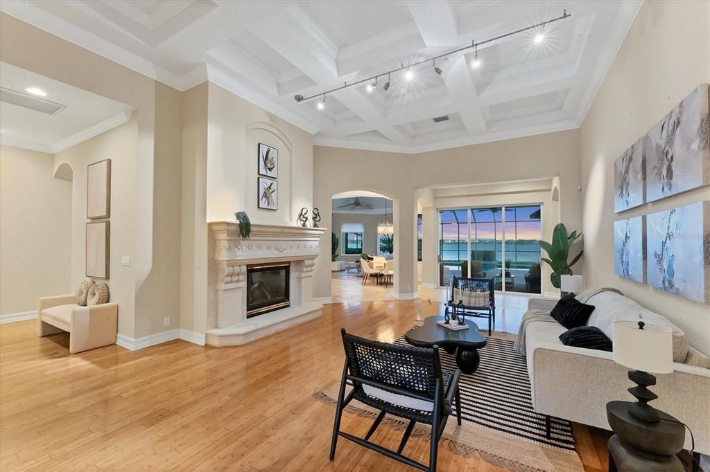 En Venta: $1,849,500 (5 camas, 4 baños, 4074 Pies cuadrados)