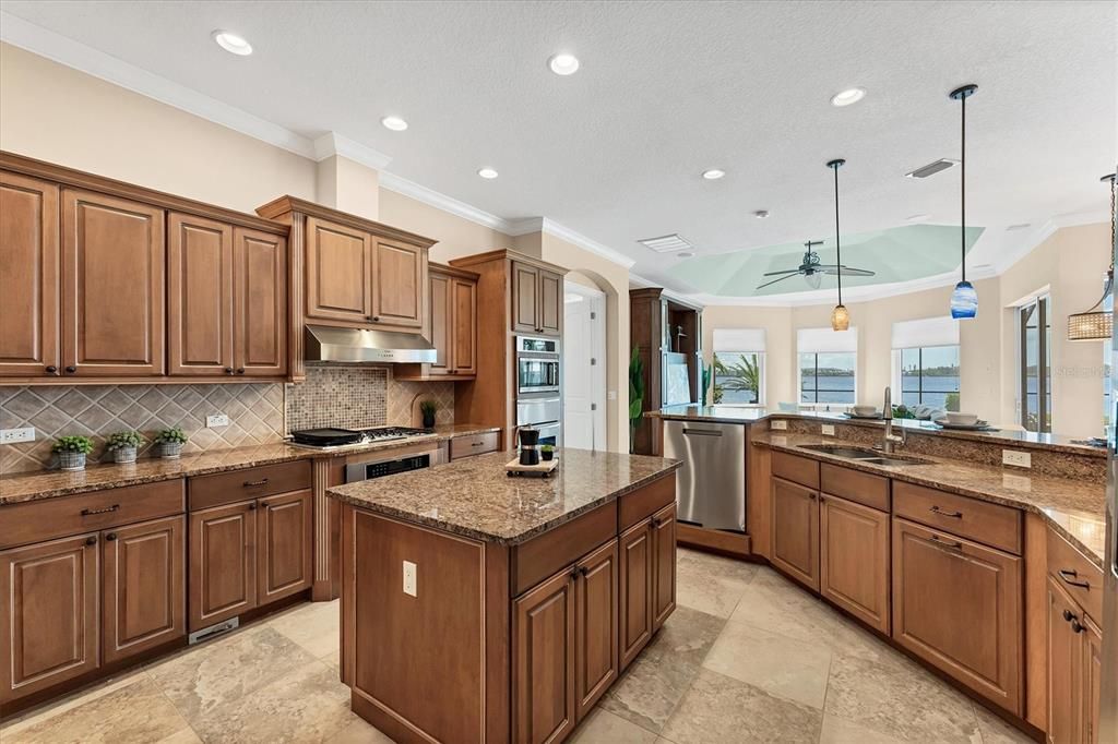 En Venta: $1,849,500 (5 camas, 4 baños, 4074 Pies cuadrados)