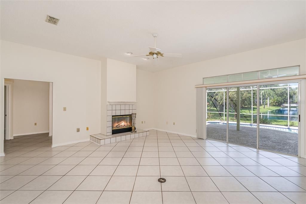 For Sale: $539,900 (3 beds, 2 baths, 2281 Square Feet)
