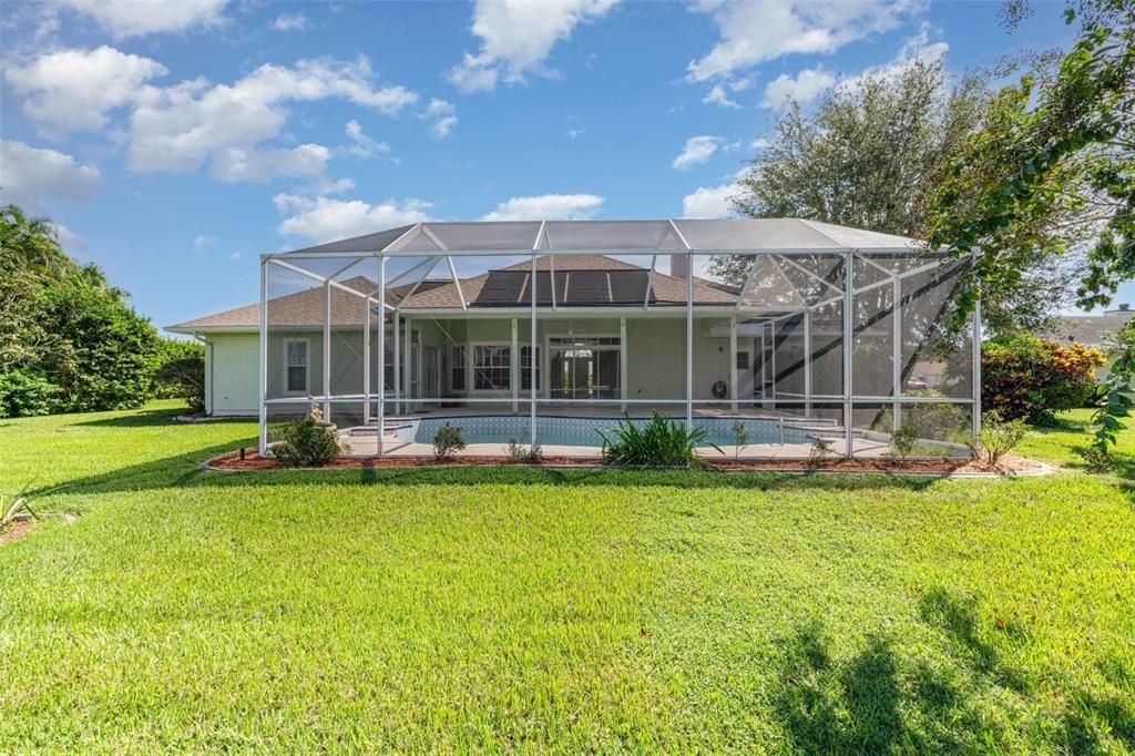 For Sale: $539,900 (3 beds, 2 baths, 2281 Square Feet)