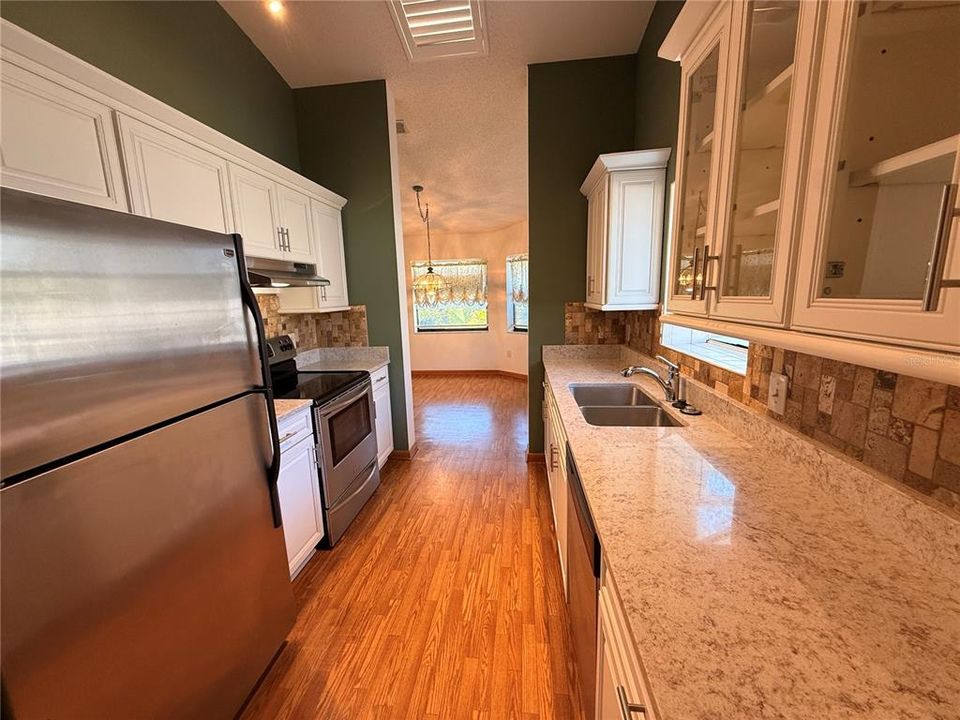 For Sale: $315,000 (3 beds, 2 baths, 2138 Square Feet)