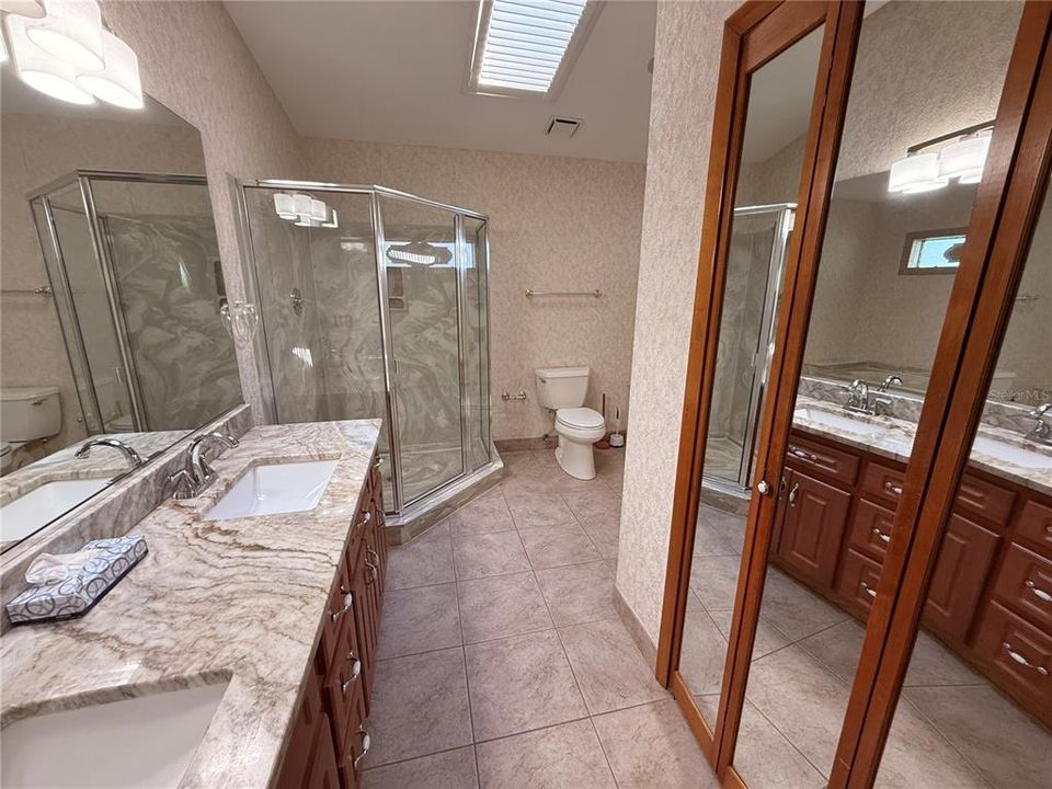 For Sale: $315,000 (3 beds, 2 baths, 2138 Square Feet)