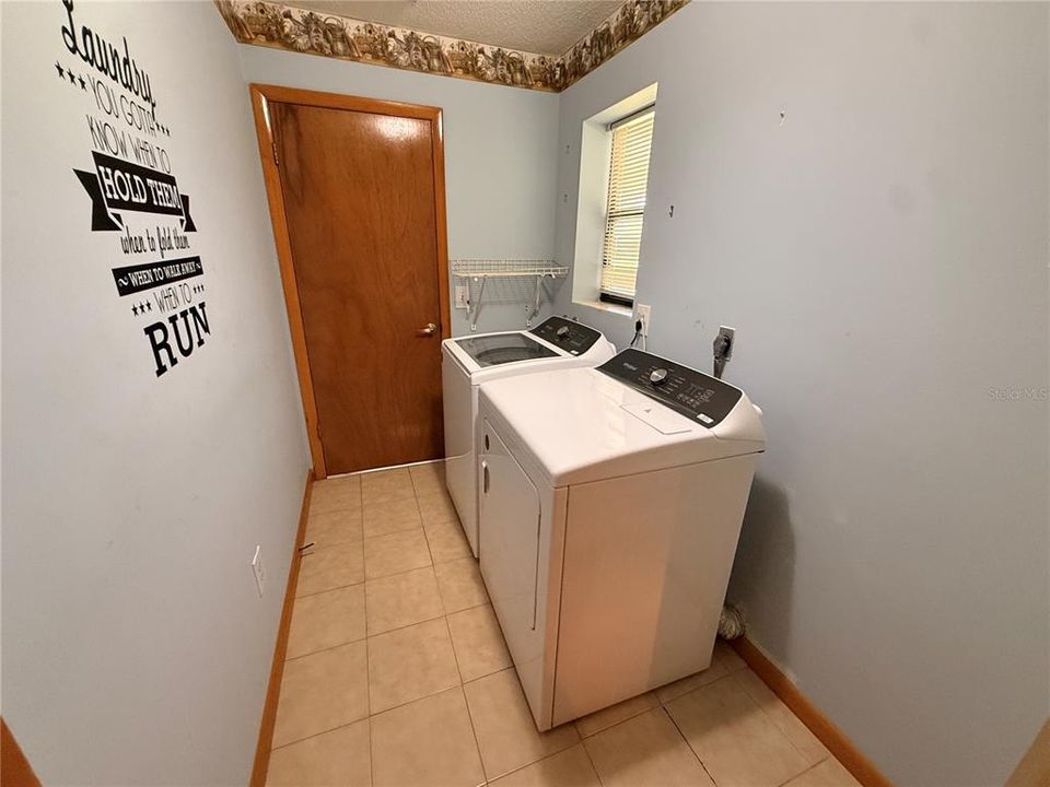 For Sale: $315,000 (3 beds, 2 baths, 2138 Square Feet)