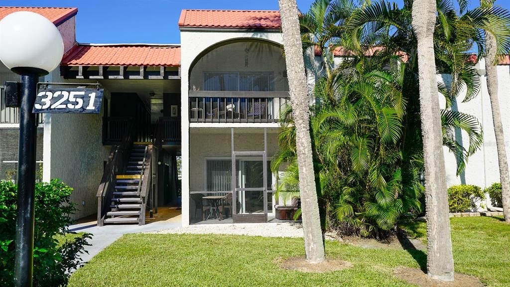 待售: $209,900 (2 贝兹, 2 浴室, 878 平方英尺)