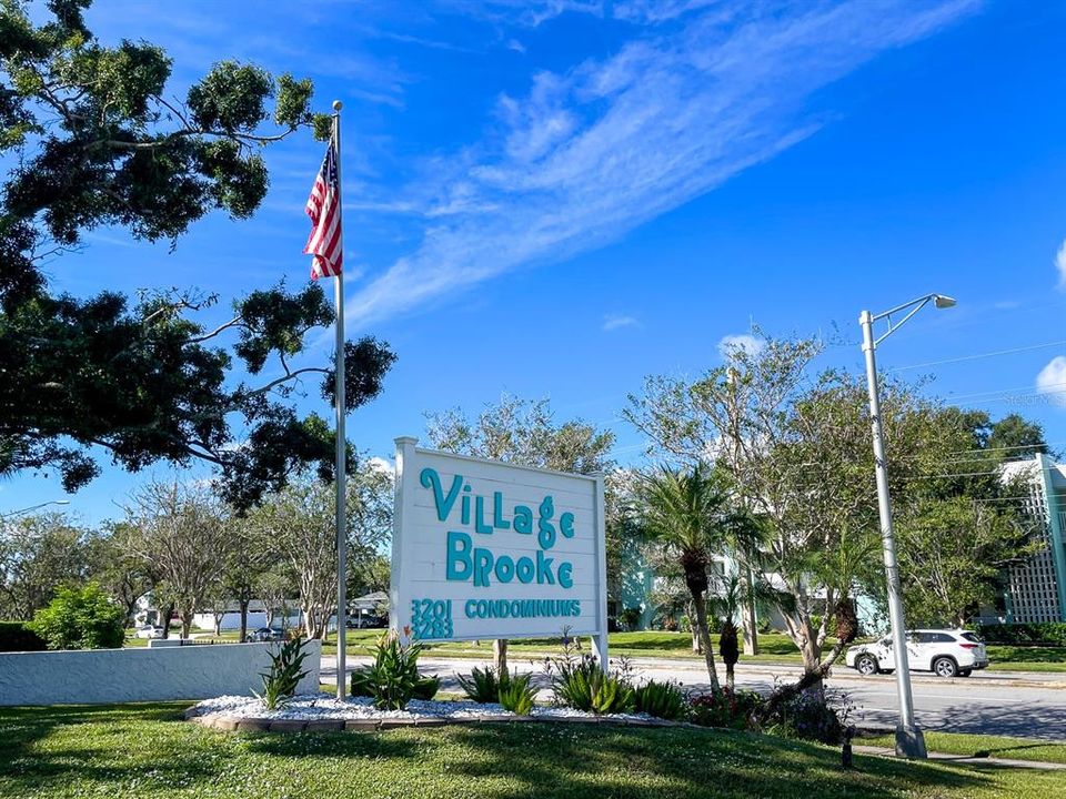 待售: $209,900 (2 贝兹, 2 浴室, 878 平方英尺)