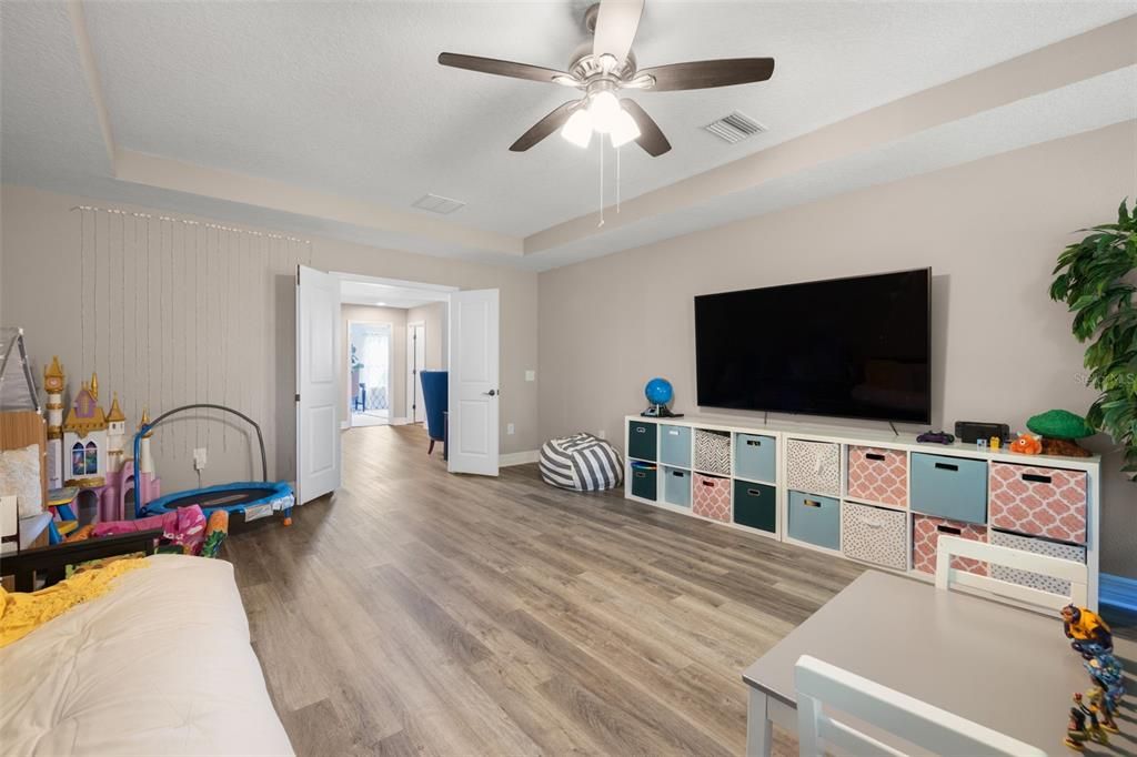 待售: $569,900 (4 贝兹, 3 浴室, 3258 平方英尺)