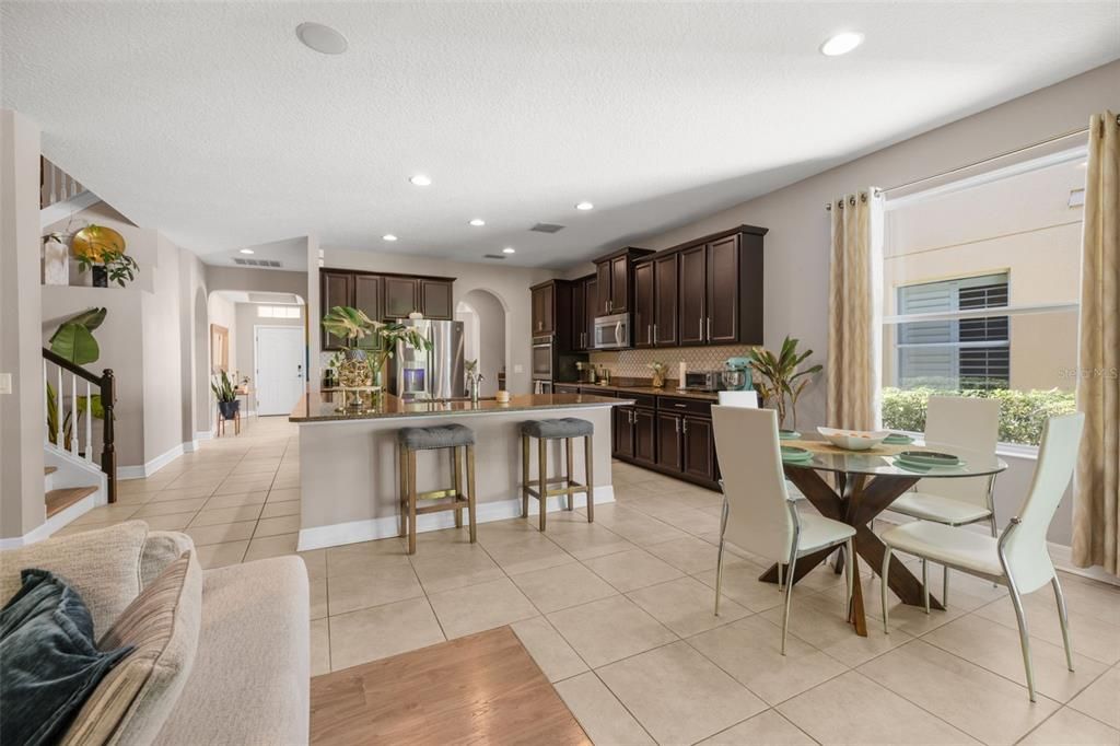 待售: $569,900 (4 贝兹, 3 浴室, 3258 平方英尺)