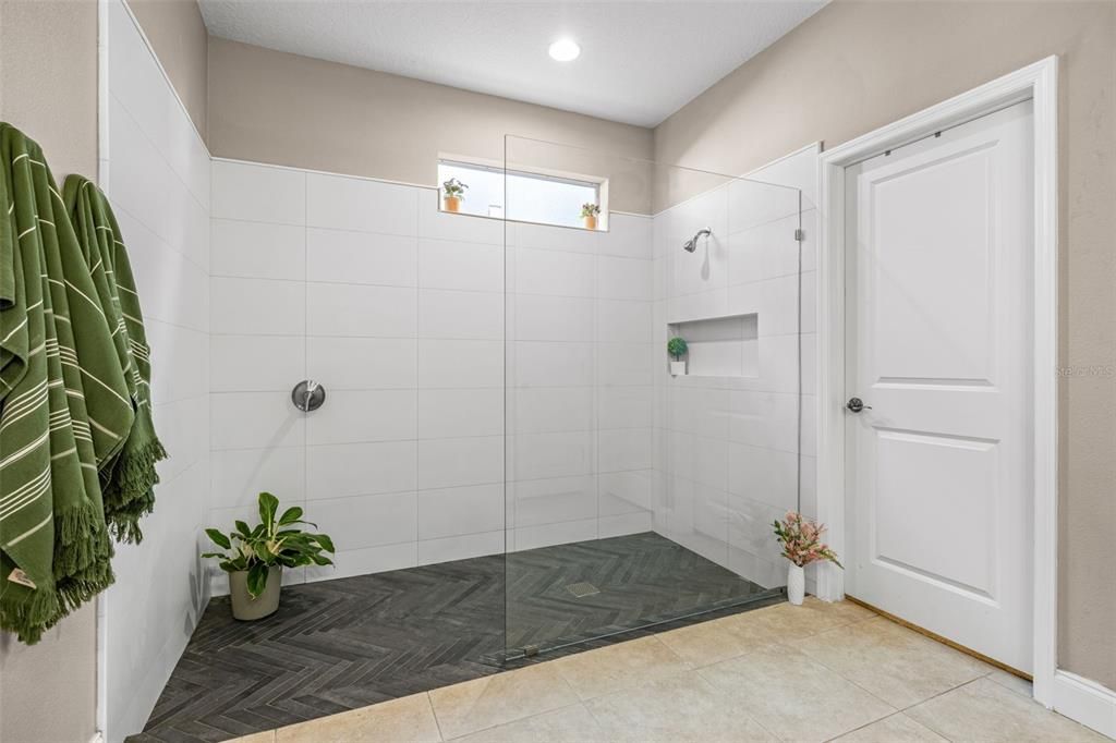 待售: $569,900 (4 贝兹, 3 浴室, 3258 平方英尺)