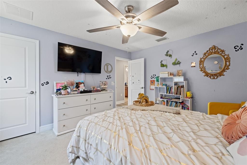 待售: $569,900 (4 贝兹, 3 浴室, 3258 平方英尺)