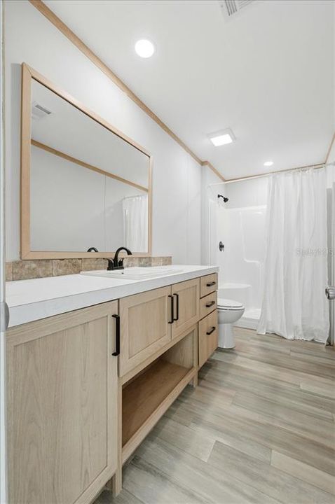 待售: $249,800 (2 贝兹, 2 浴室, 1286 平方英尺)