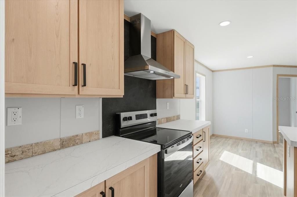 待售: $249,800 (2 贝兹, 2 浴室, 1286 平方英尺)