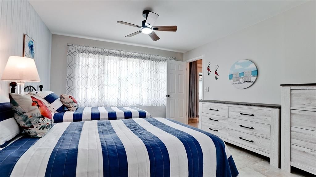 Active With Contract: $268,750 (2 beds, 2 baths, 1002 Square Feet)