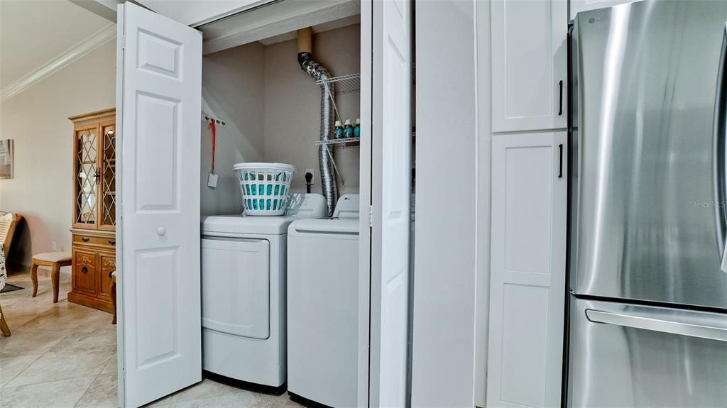 Active With Contract: $268,750 (2 beds, 2 baths, 1002 Square Feet)