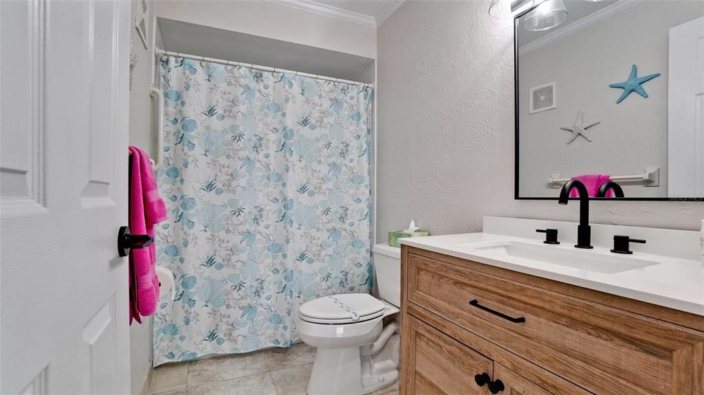 Active With Contract: $268,750 (2 beds, 2 baths, 1002 Square Feet)