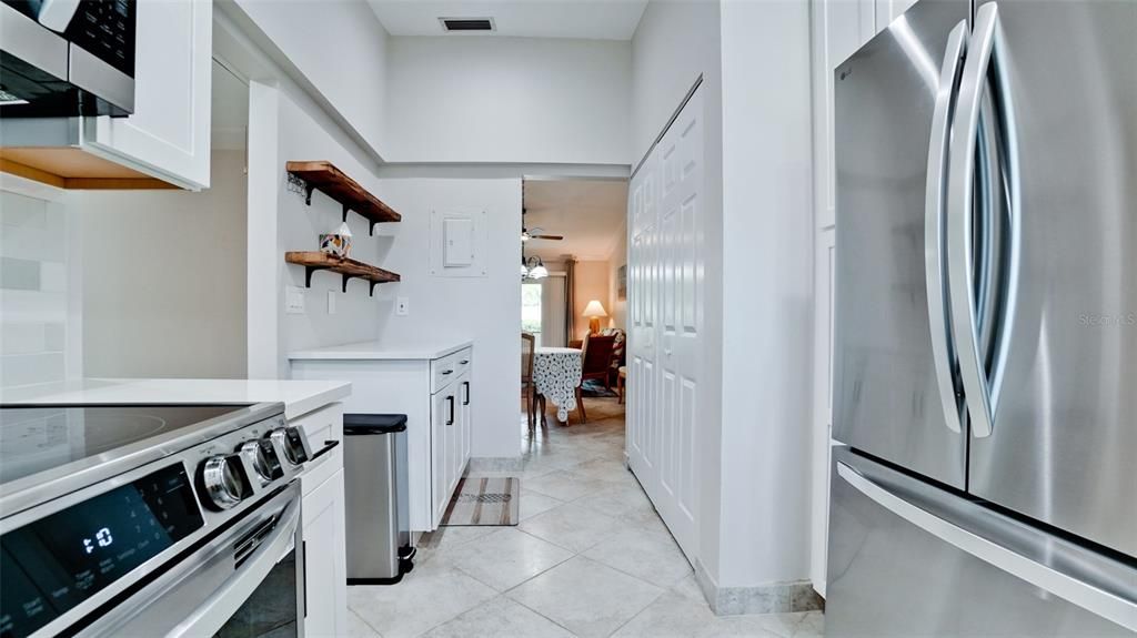 Active With Contract: $268,750 (2 beds, 2 baths, 1002 Square Feet)