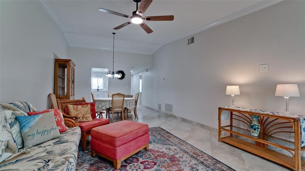 Active With Contract: $268,750 (2 beds, 2 baths, 1002 Square Feet)