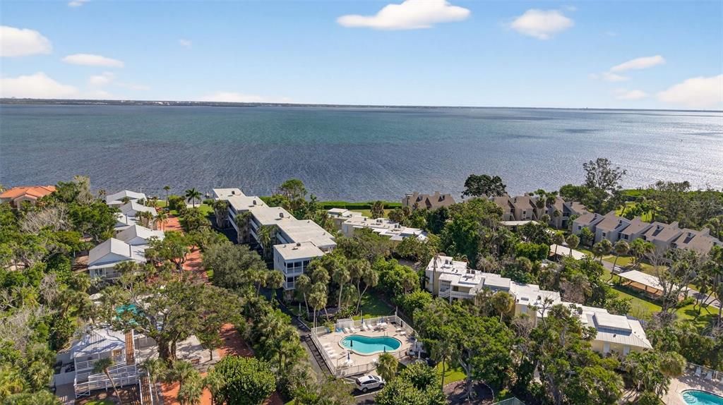 待售: $1,250,000 (3 贝兹, 2 浴室, 1323 平方英尺)