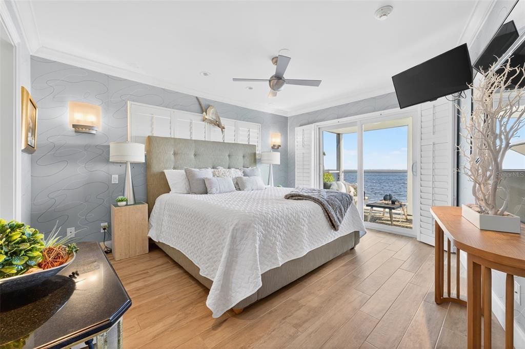 待售: $1,250,000 (3 贝兹, 2 浴室, 1323 平方英尺)