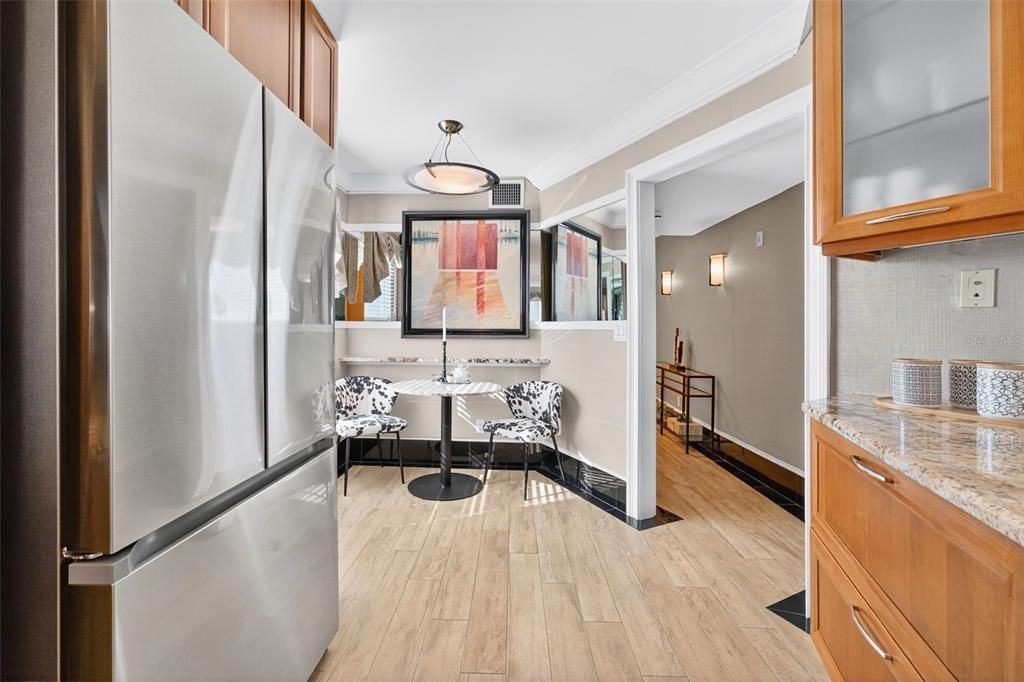 待售: $1,250,000 (3 贝兹, 2 浴室, 1323 平方英尺)