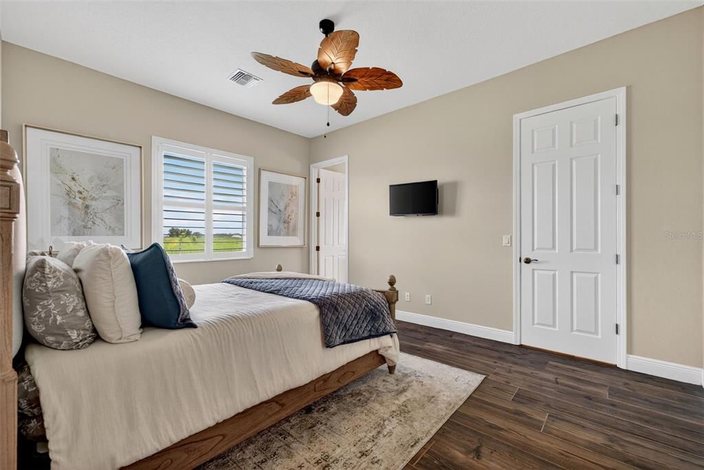 For Sale: $1,399,000 (3 beds, 3 baths, 2627 Square Feet)