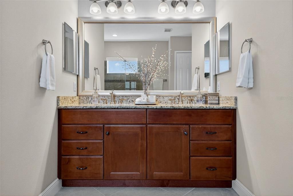 For Sale: $1,399,000 (3 beds, 3 baths, 2627 Square Feet)