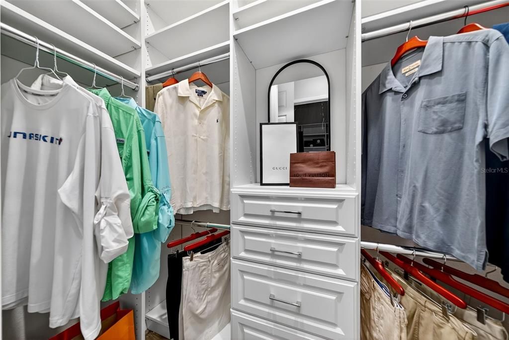 For Sale: $1,399,000 (3 beds, 3 baths, 2627 Square Feet)