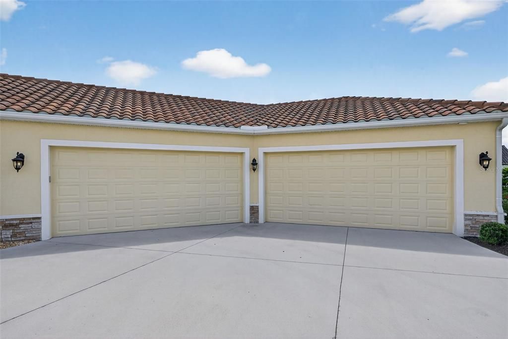 For Sale: $1,399,000 (3 beds, 3 baths, 2627 Square Feet)