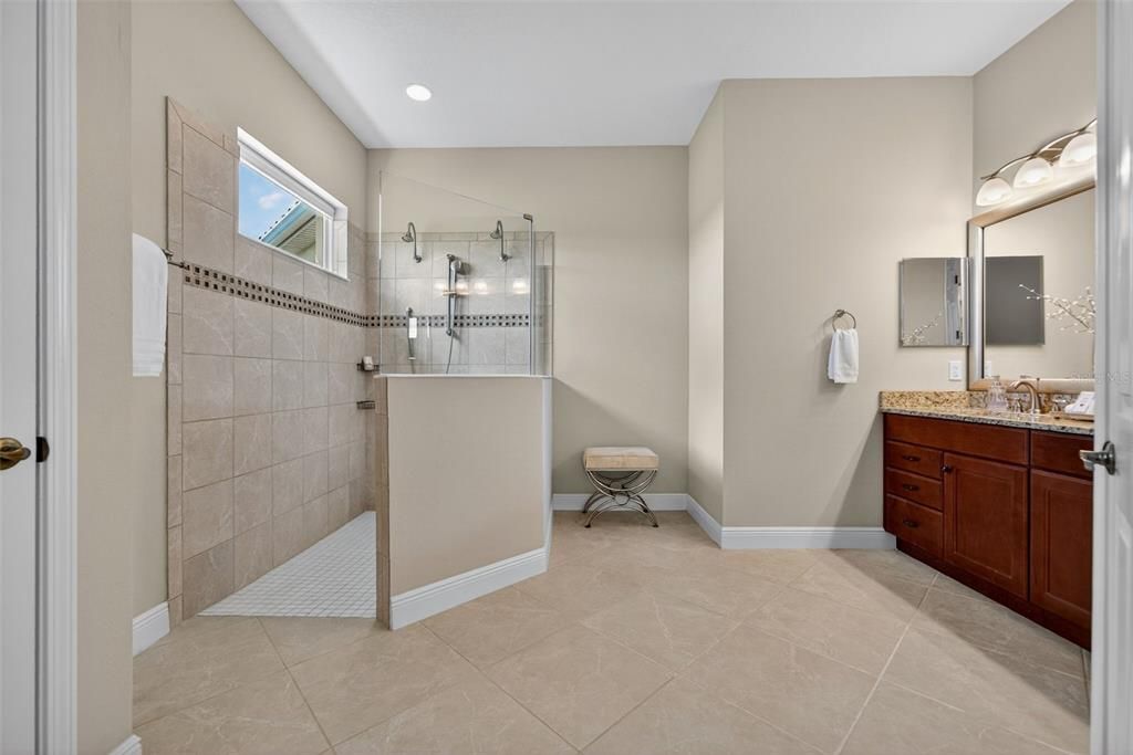 For Sale: $1,399,000 (3 beds, 3 baths, 2627 Square Feet)