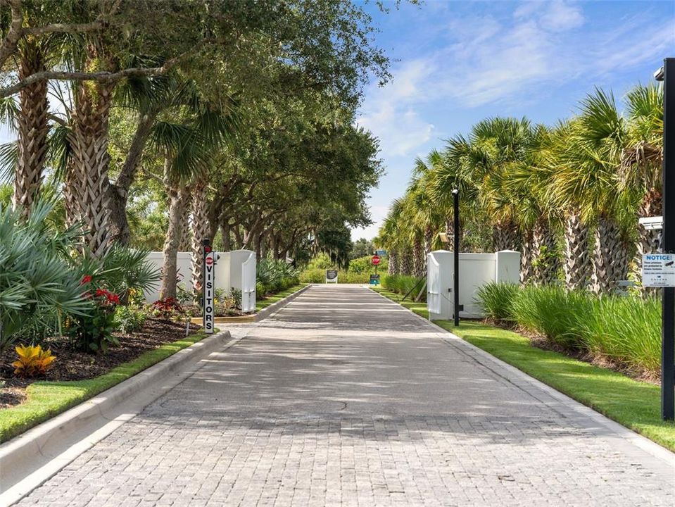 For Sale: $1,399,000 (3 beds, 3 baths, 2627 Square Feet)