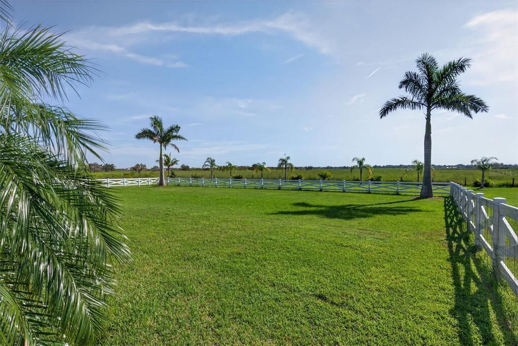 For Sale: $1,399,000 (3 beds, 3 baths, 2627 Square Feet)