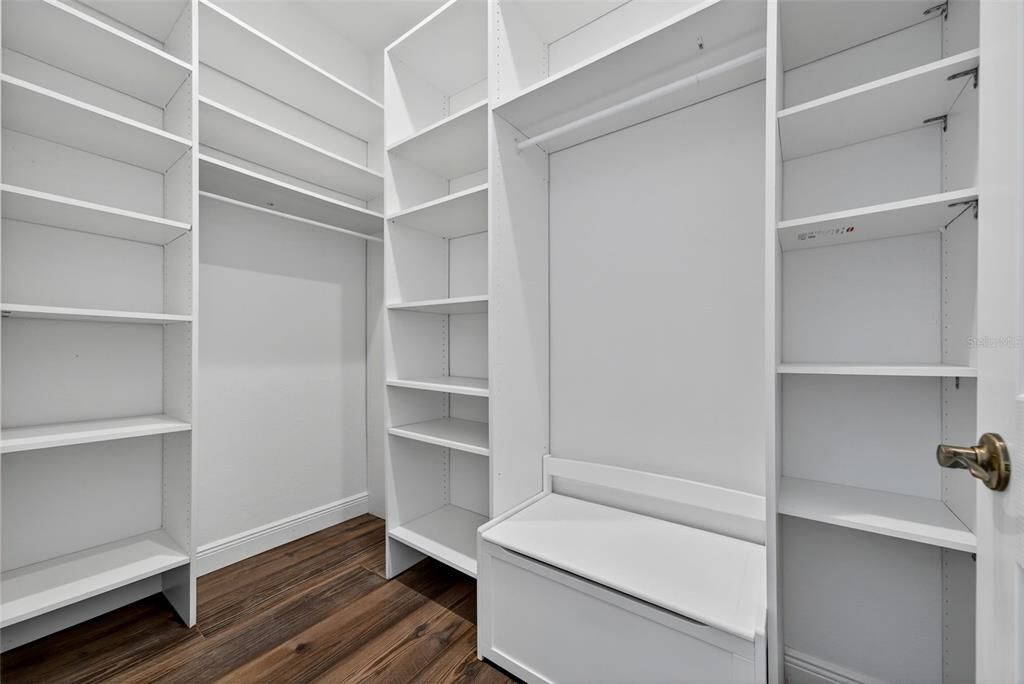 For Sale: $1,399,000 (3 beds, 3 baths, 2627 Square Feet)