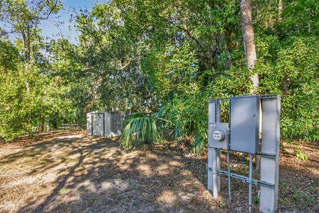 На продажу: $175,000 (1.59 acres)