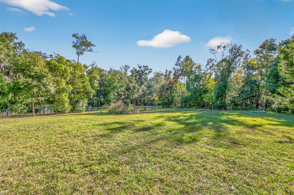 На продажу: $175,000 (1.59 acres)