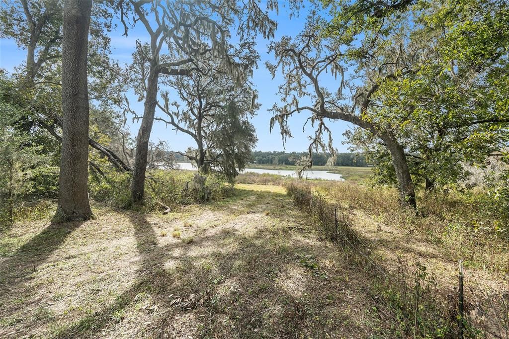 待售: $775,000 (22.50 acres)